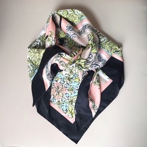 Rococo Scarf